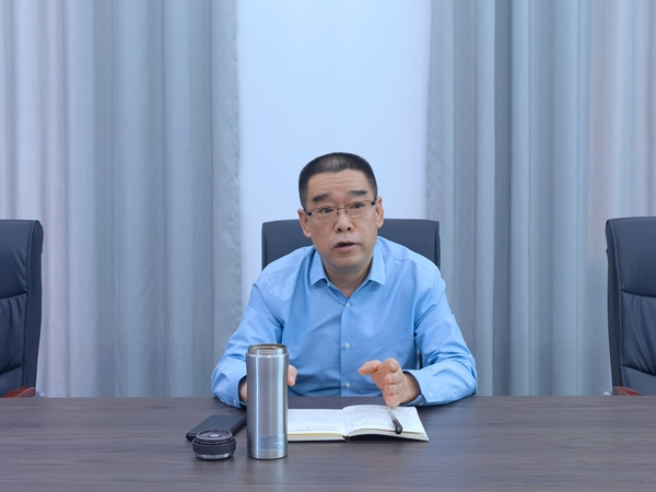 屈永安到興平陜西地礦華興新能源開發(fā)有限公司調研指導工作3.jpg